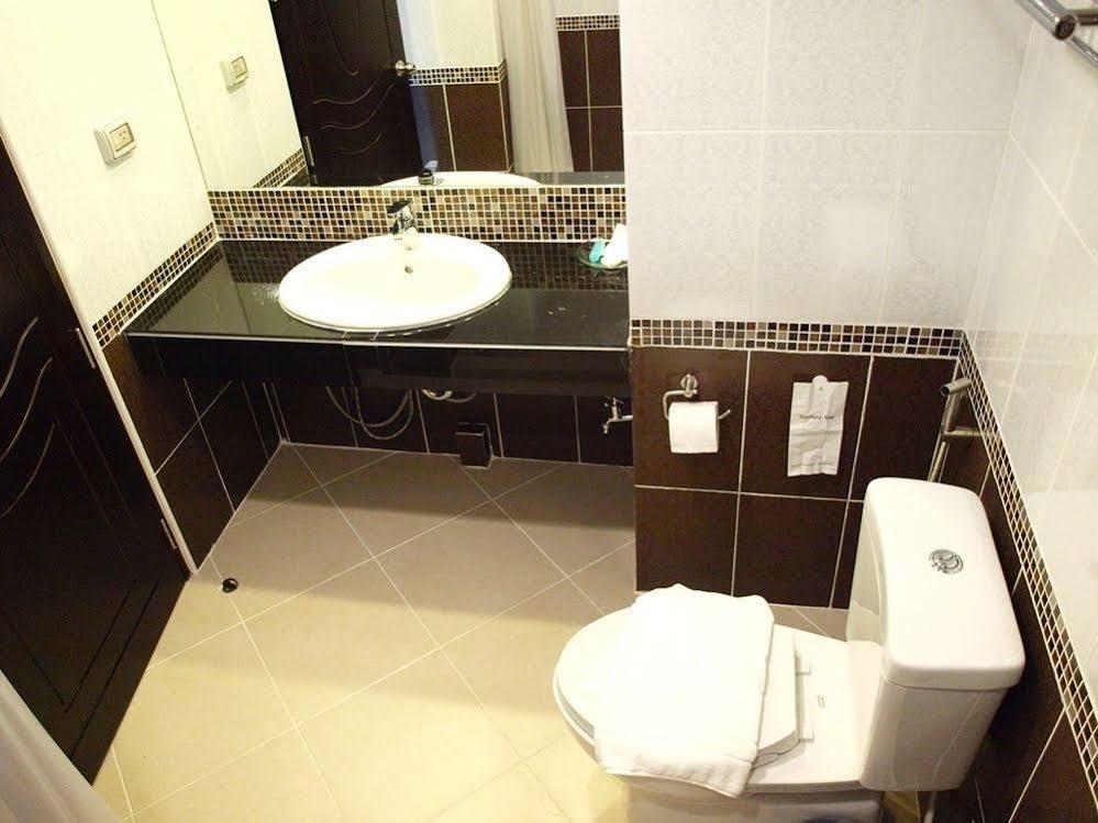 V Residence Pattaya Exterior foto