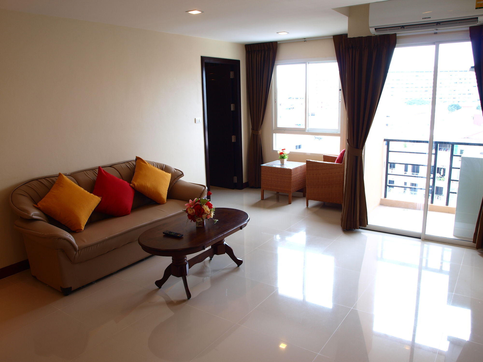 V Residence Pattaya Exterior foto